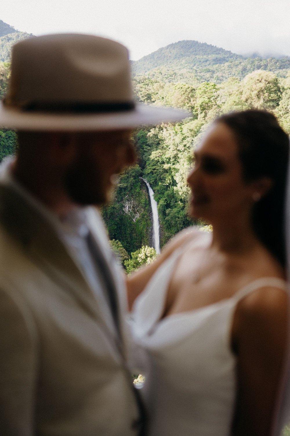 carousel-hero-element image-3